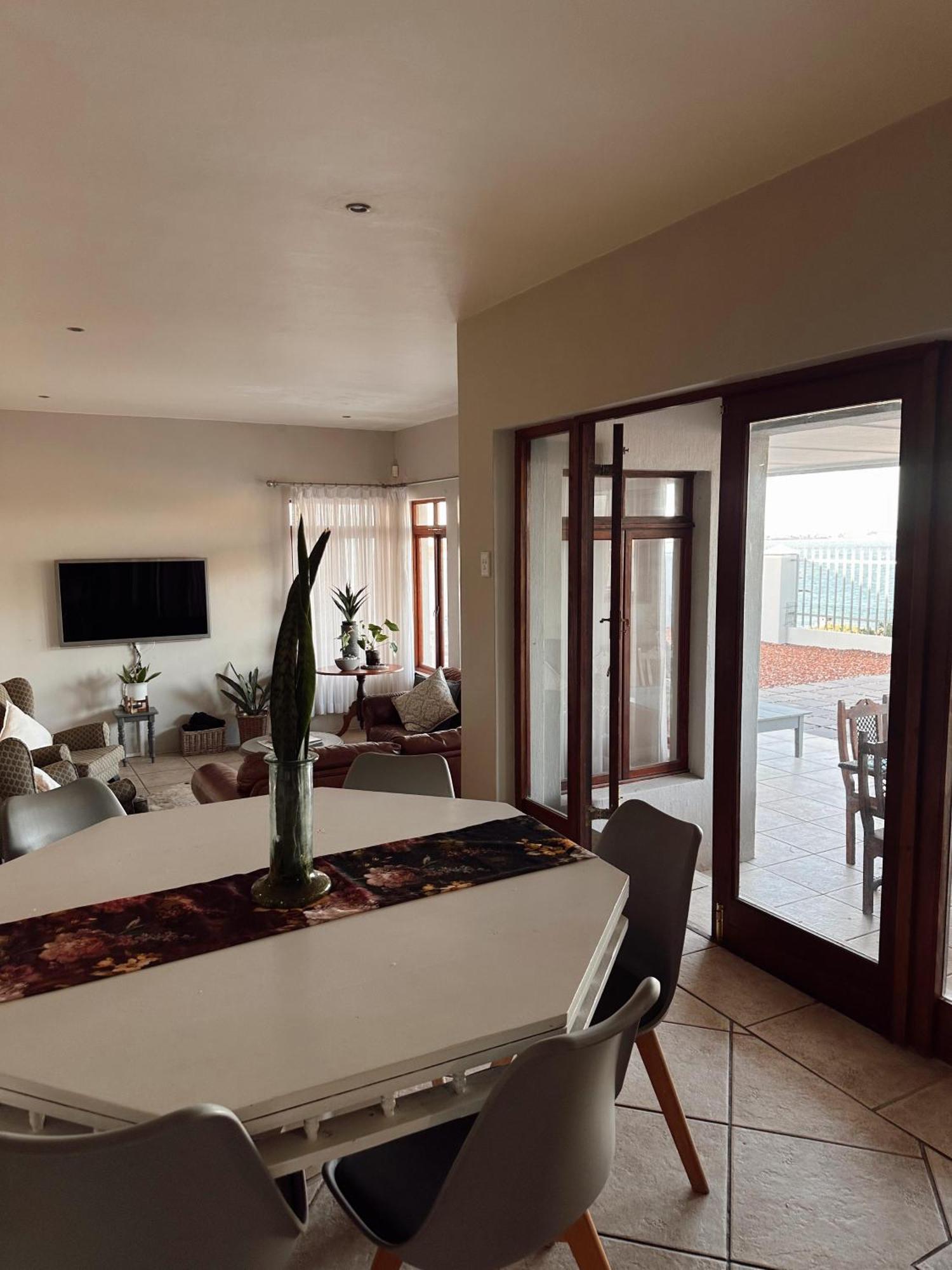 30 Padrone * St Francis Bay